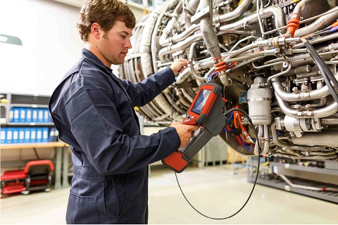 使用工業(yè)內(nèi)窺鏡進(jìn)行飛機(jī)發(fā)動(dòng)機(jī)檢測